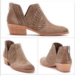Vince Camuto Prasata Bootie, Foxy